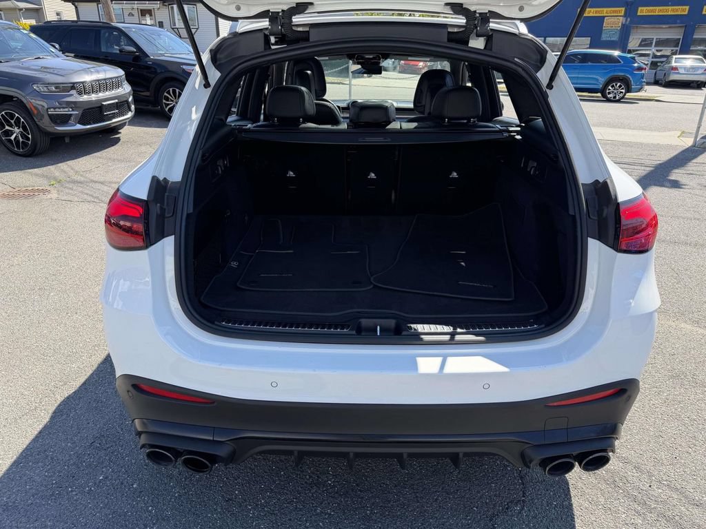 Used 2025 Mercedes-Benz GLC 43 AMG 4MATIC image 10