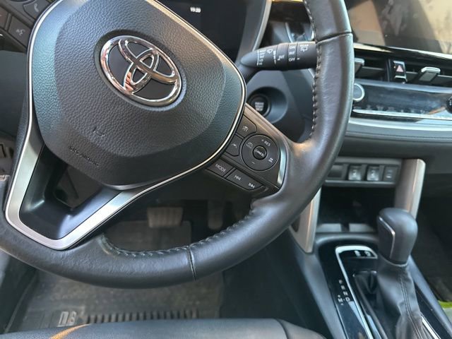 Used 2024 Toyota Corolla Cross XLE w/ Convenience Package image 2