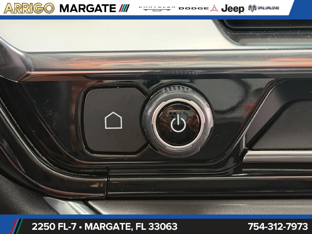 Used 2025 Chevrolet Silverado 1500 High Country w/ High Country Premium Package AWD/4WD image 28