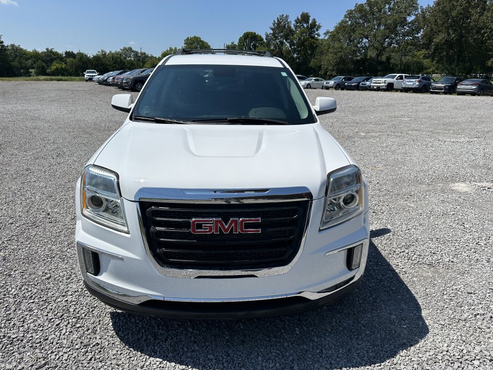 Used 2017 GMC Terrain SLE w/ Convenience Package image 2