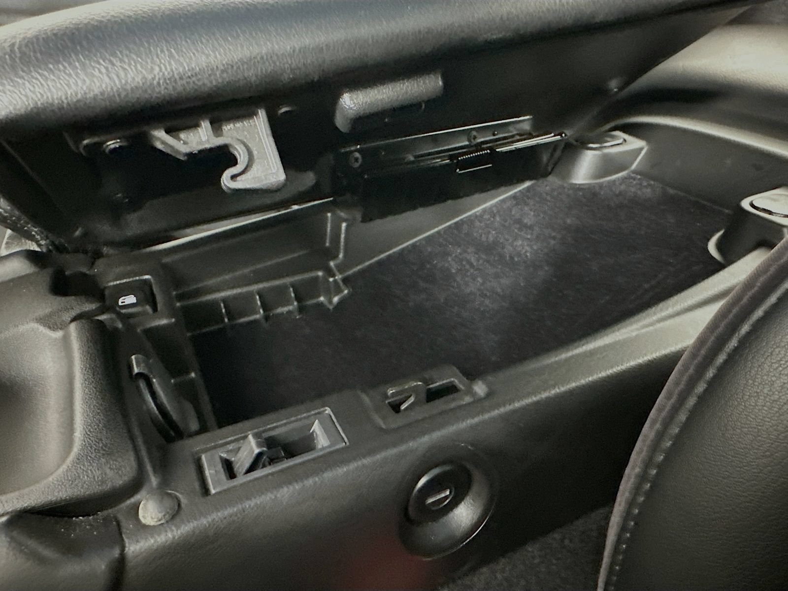 Used 2002 Chevrolet Corvette Coupe w/ Preferred Equipment Group2 RWD image 25