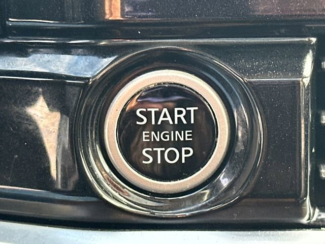 Used 2022 Nissan Pathfinder Platinum w/ Lighting Package (N92) AWD/4WD image 38