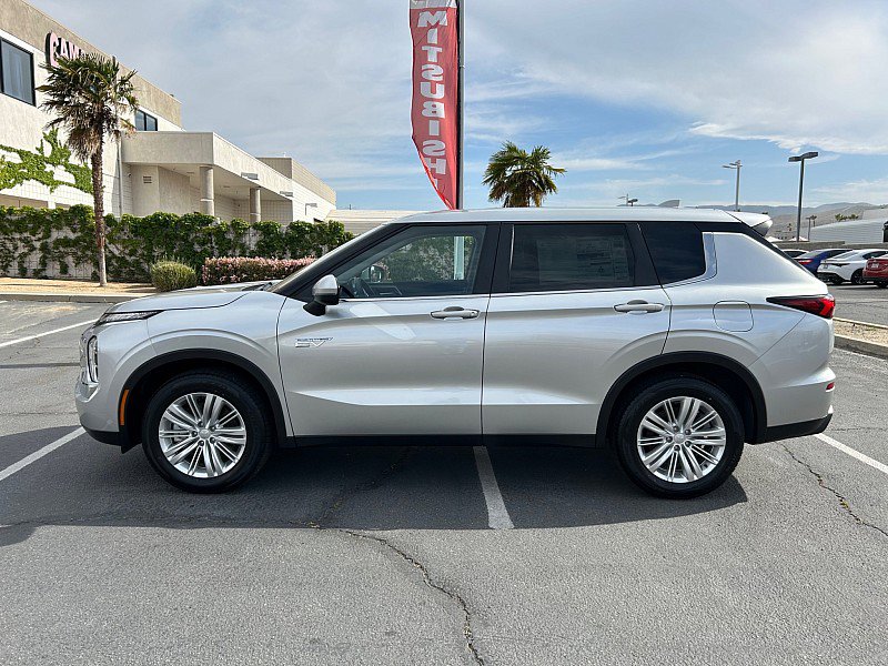 New 2025 Mitsubishi Outlander ES AWD/4WD image 4