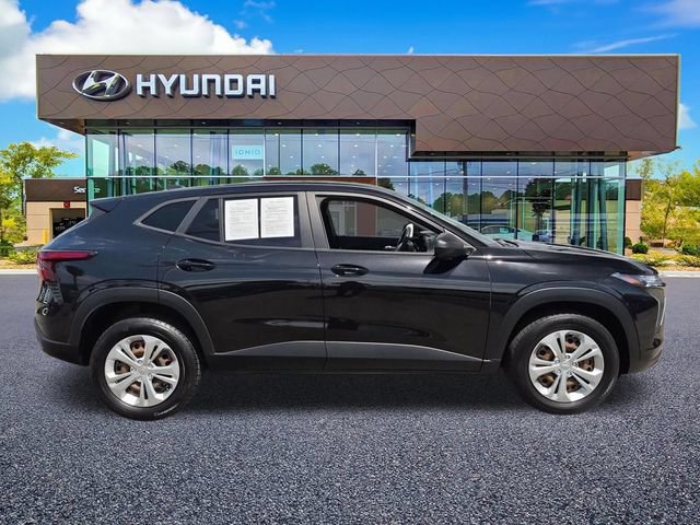 Used 2024 Chevrolet Trax LS FWD image 5