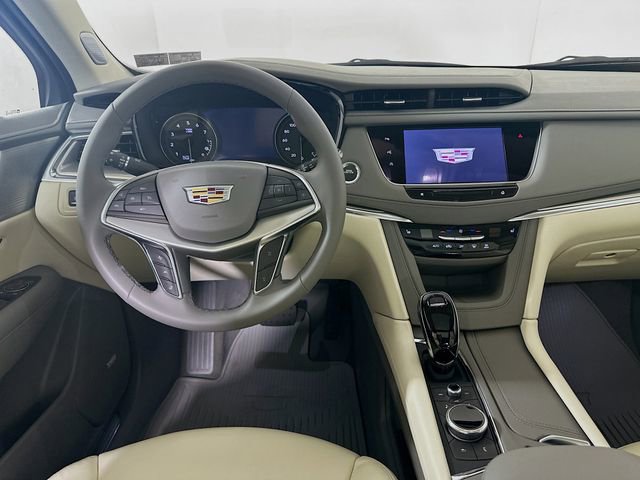 New 2025 Cadillac XT5 Premium Luxury w/ Technology Package AWD/4WD image 17