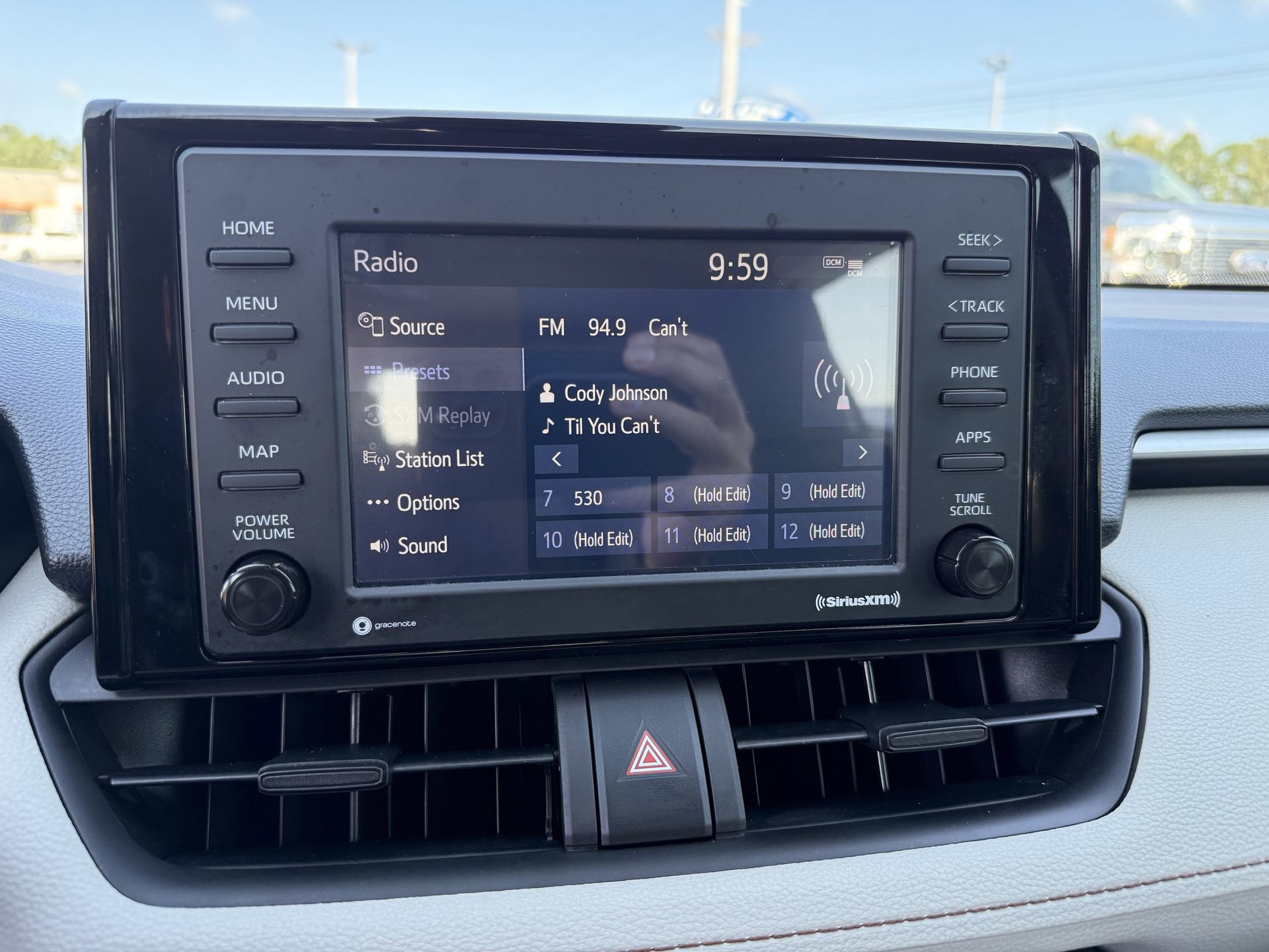 Used 2022 Toyota RAV4 XLE image 4