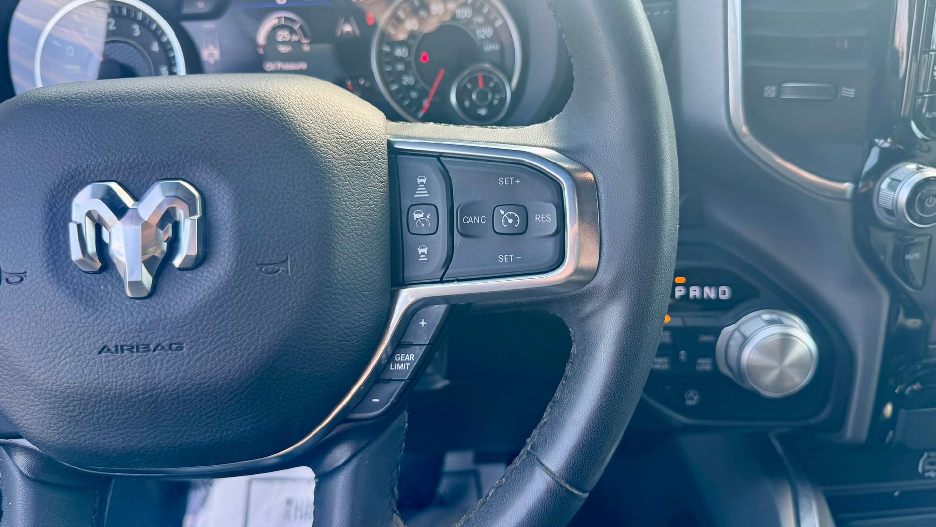 Used 2025 RAM 1500 Laramie image 34