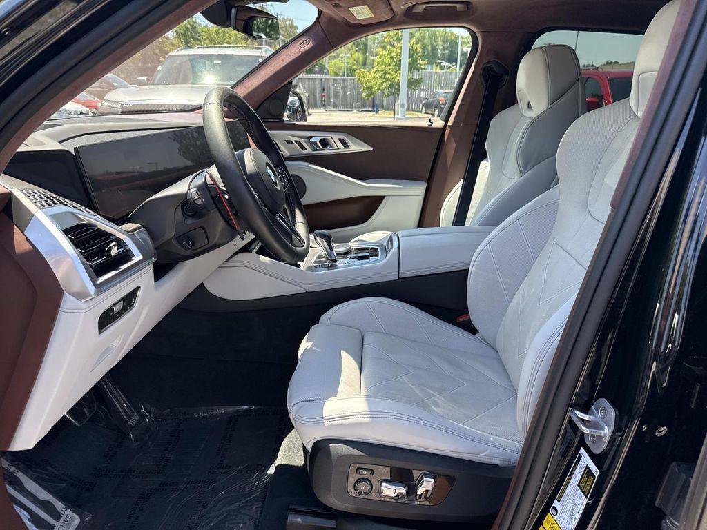 Used 2023 BMW XM w/ M Driver's Package AWD/4WD image 28