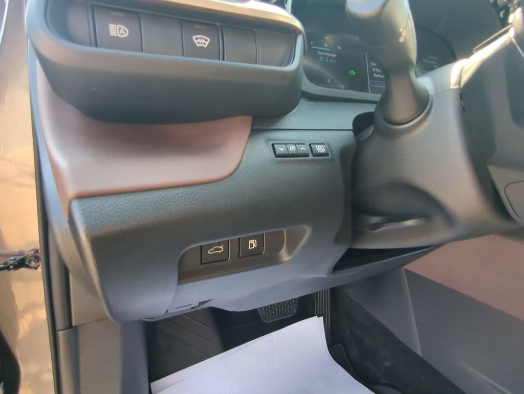 Used 2023 Toyota Crown AWD/4WD image 14