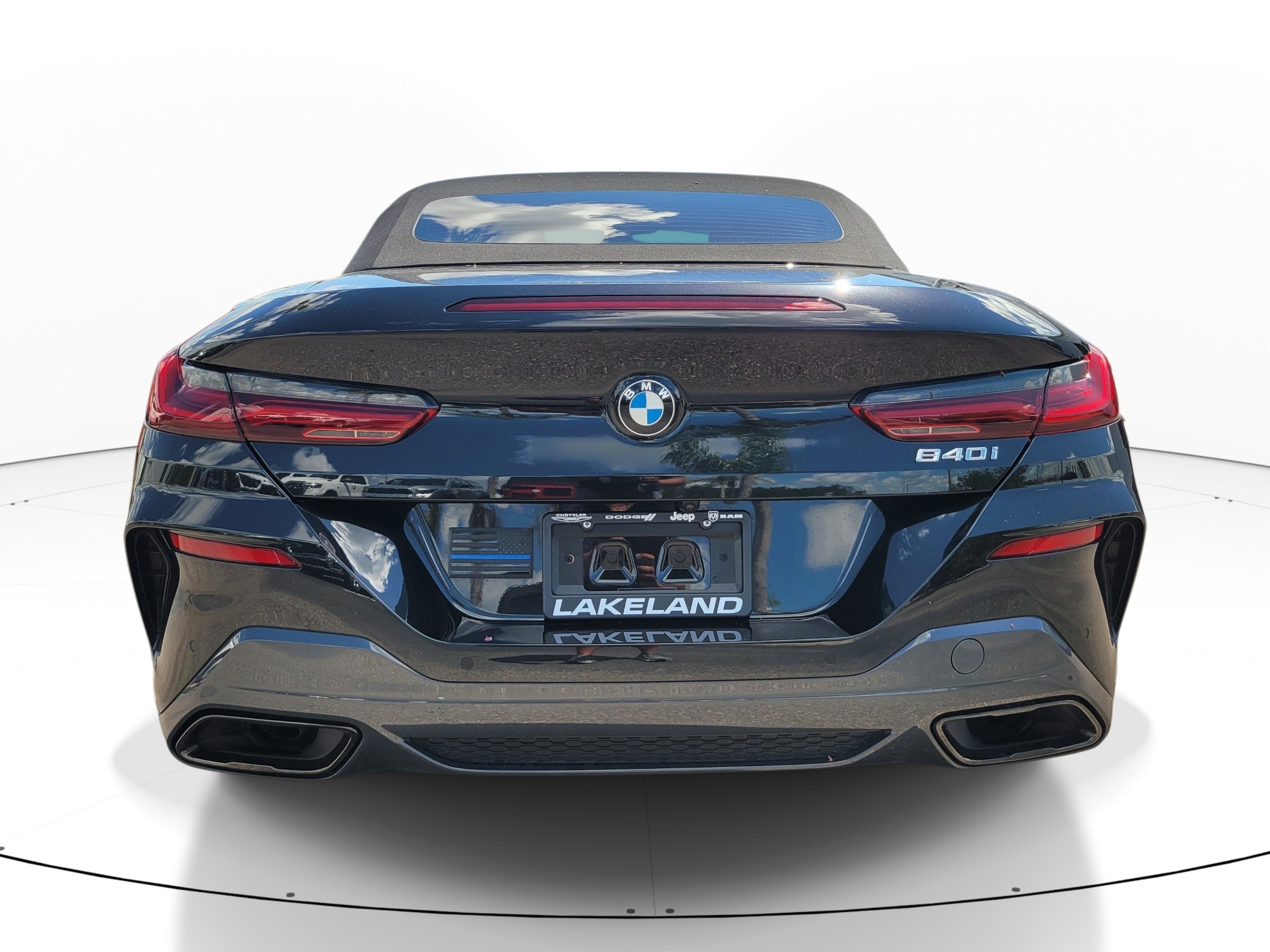Used 2025 BMW 840i Convertible w/ M Sport Professional Package RWD image 5