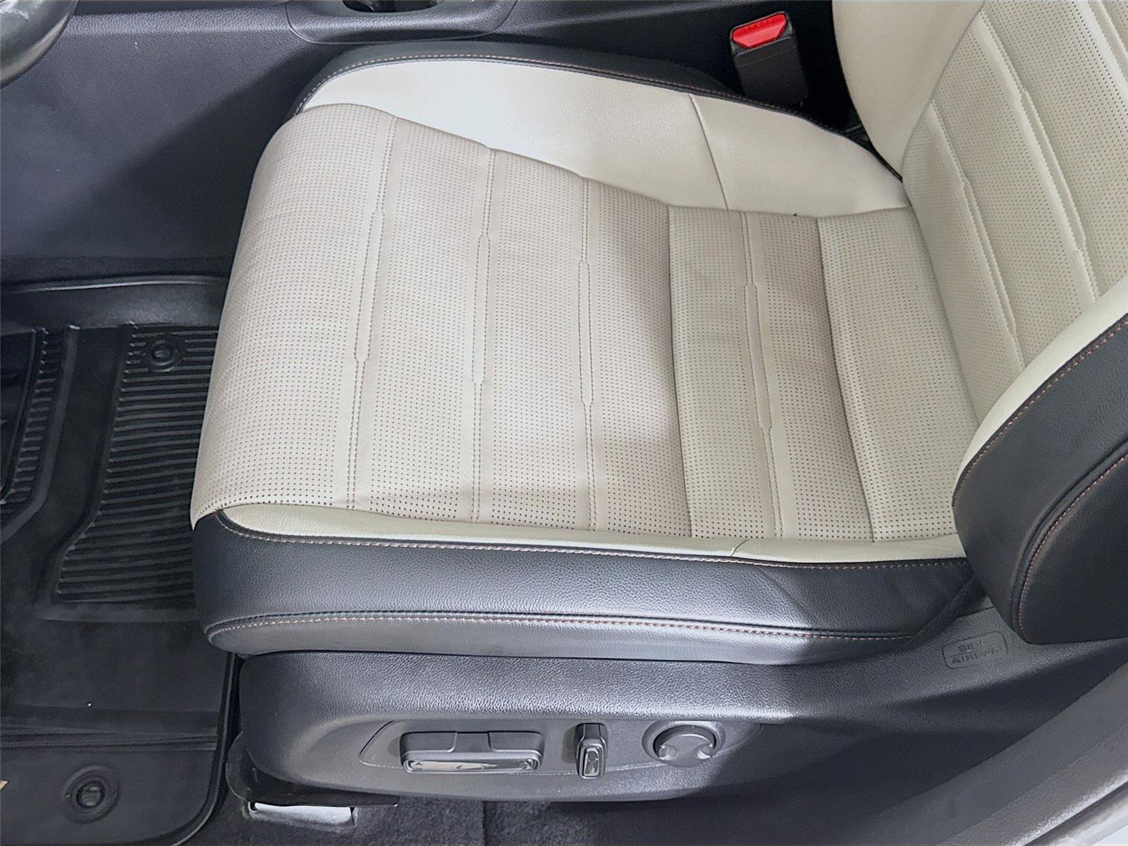 Used 2023 Honda CR-V Sport Touring image 21