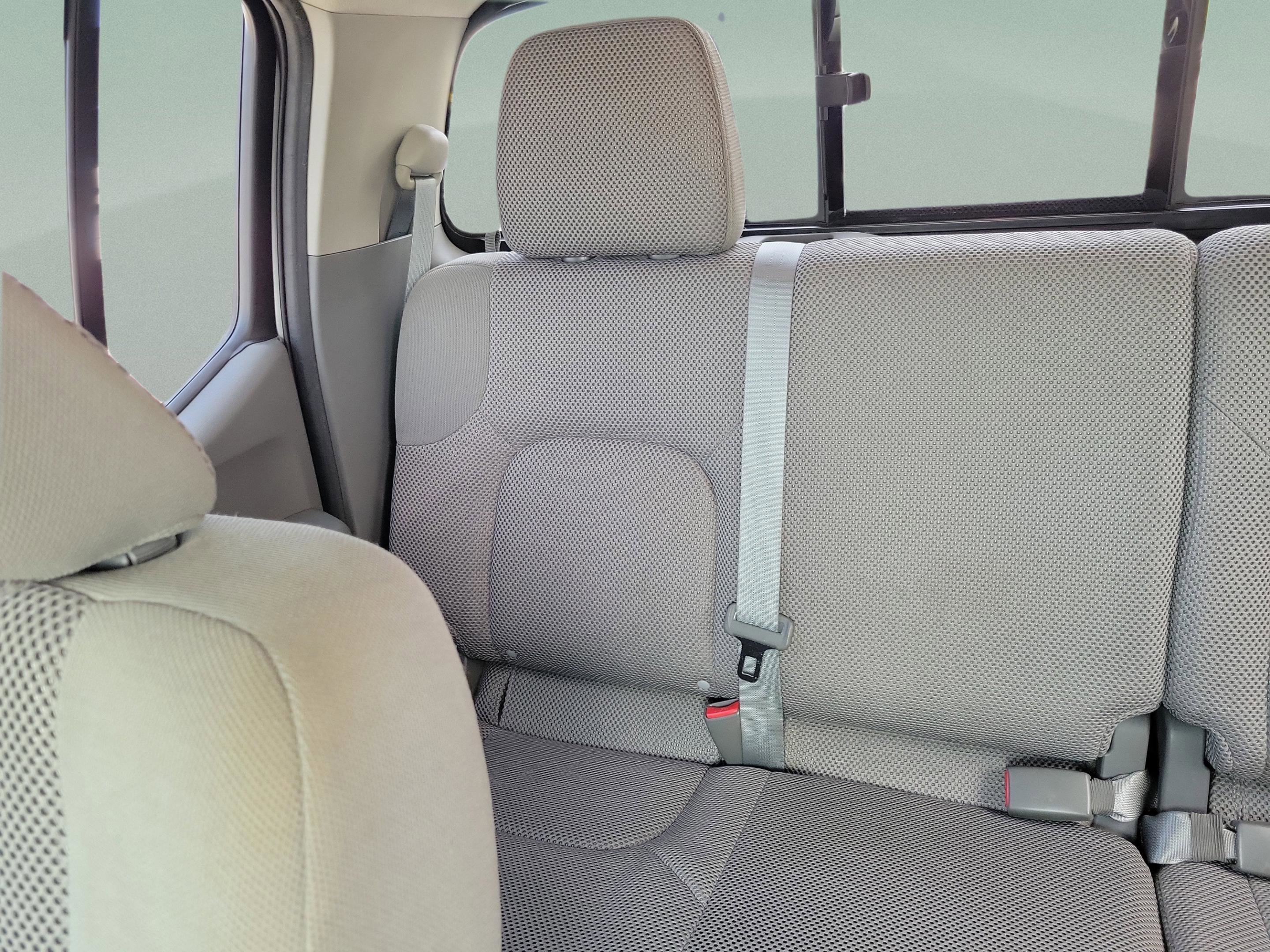 Used 2017 Nissan Frontier SV w/ SV Value Truck Package RWD image 8