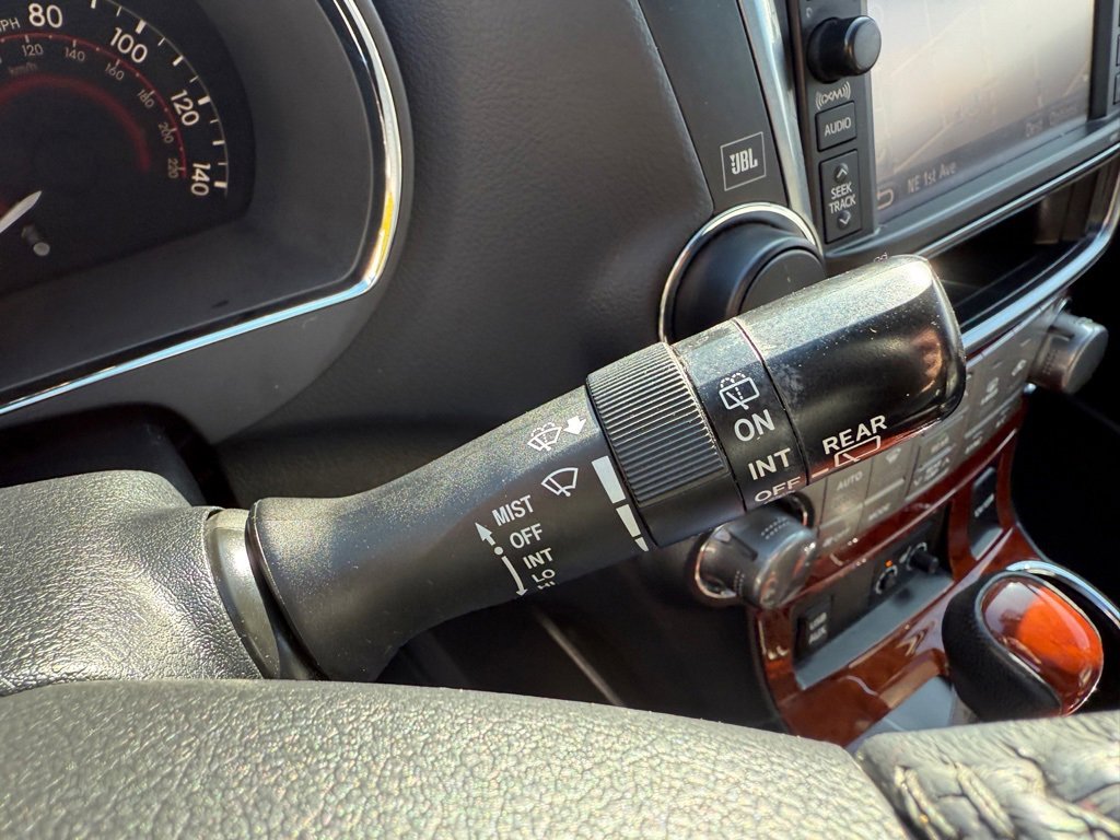 Used 2013 Toyota Highlander Limited image 32