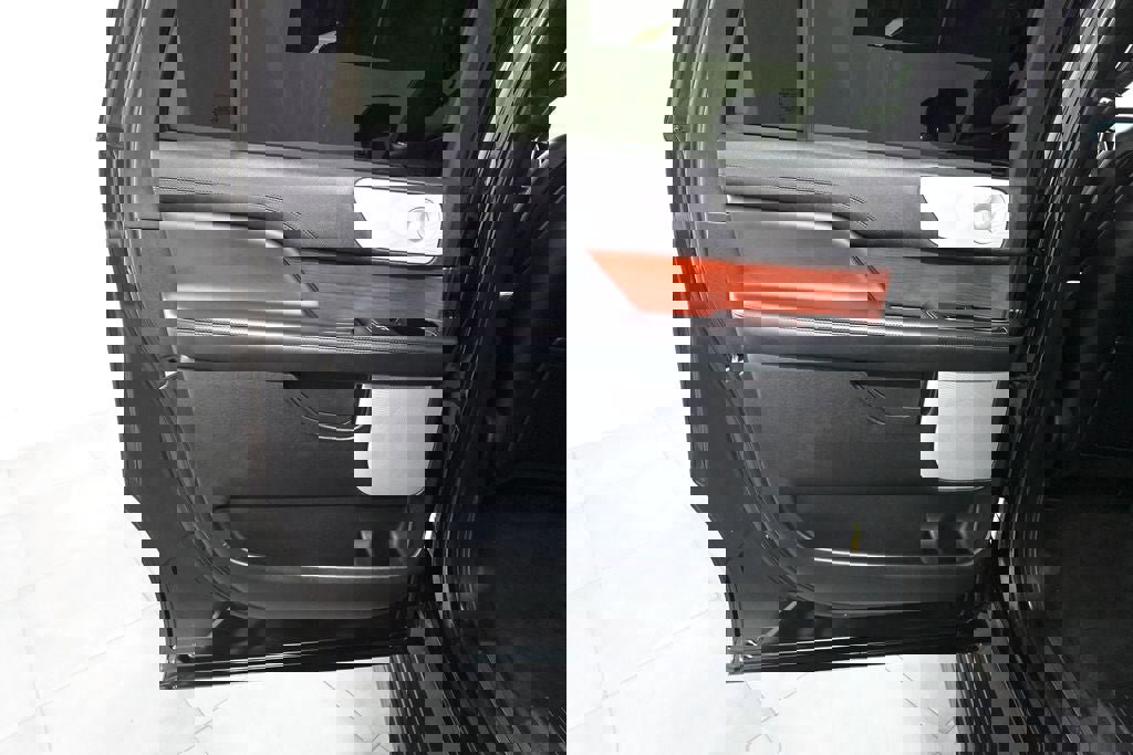 Used 2021 Lincoln Navigator L Reserve image 23