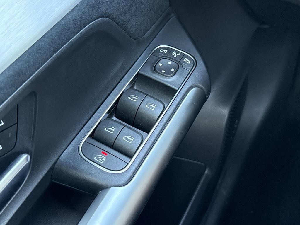 New 2025 Mercedes-Benz GLA 35 AMG 4MATIC image 22