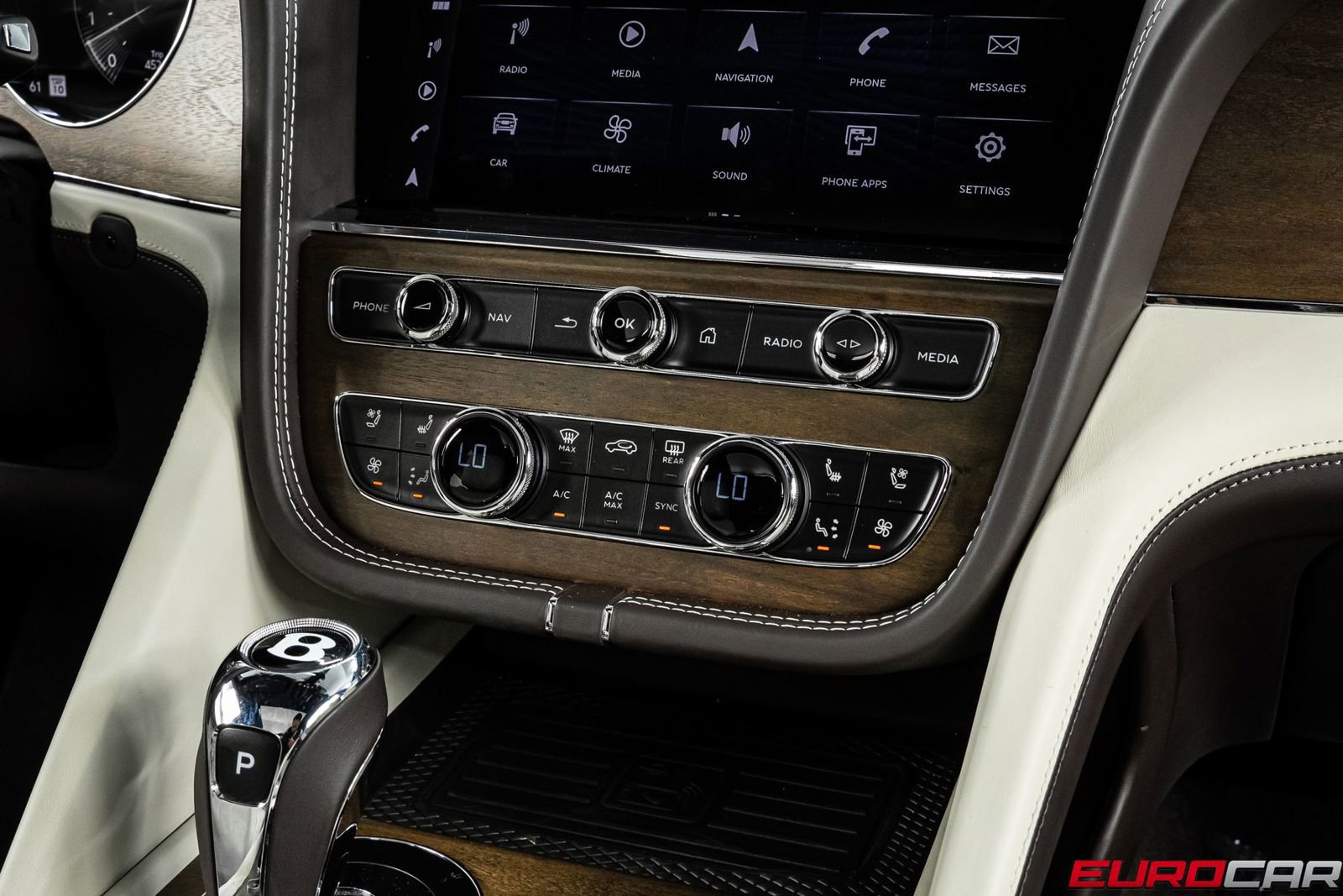 Used 2023 Bentley Bentayga Extended Wheelbase AWD/4WD image 30
