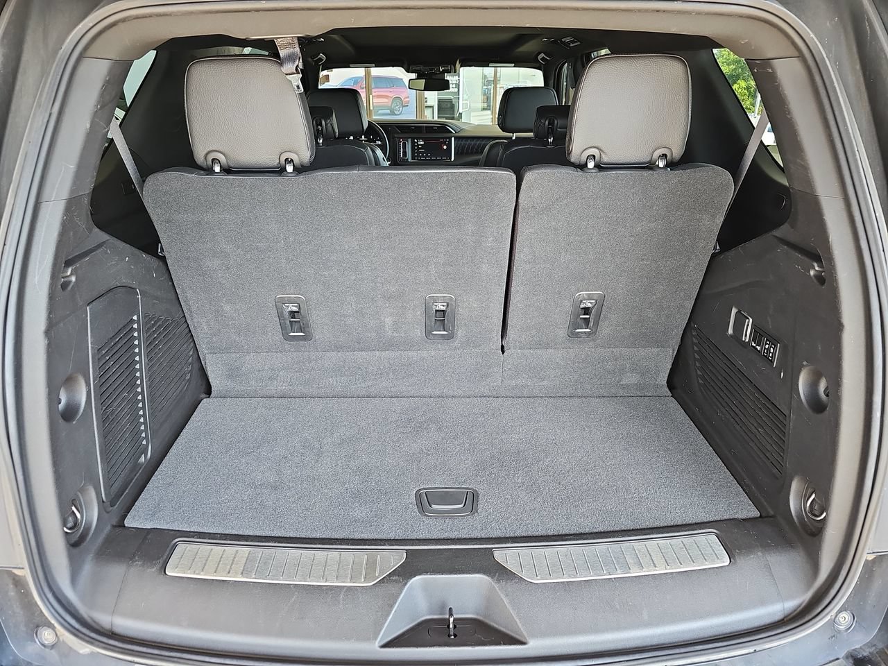 Certified 2023 GMC Yukon Denali AWD/4WD image 16
