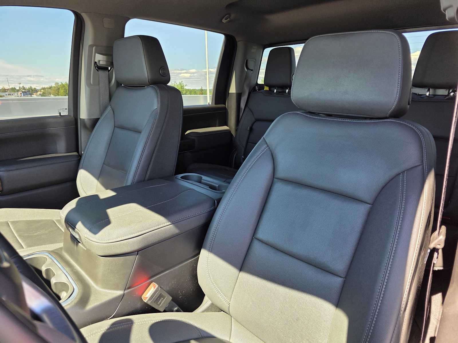 Used 2023 GMC Sierra 2500 SLT w/ SLT Premium Package AWD/4WD image 21