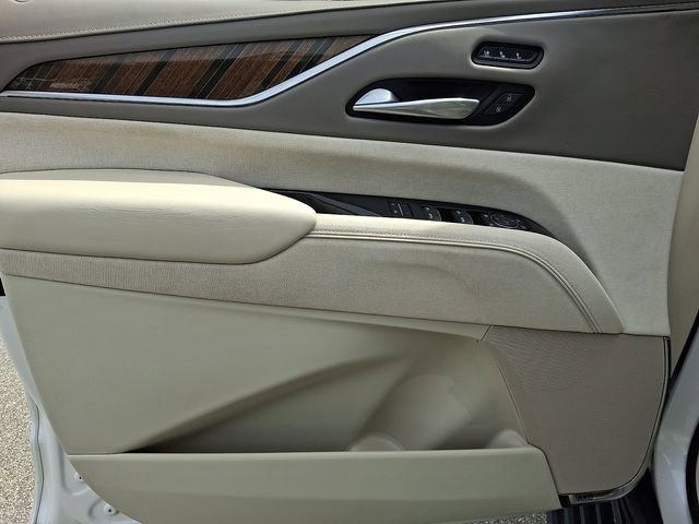 Used 2022 Cadillac Escalade Premium Luxury Platinum image 14