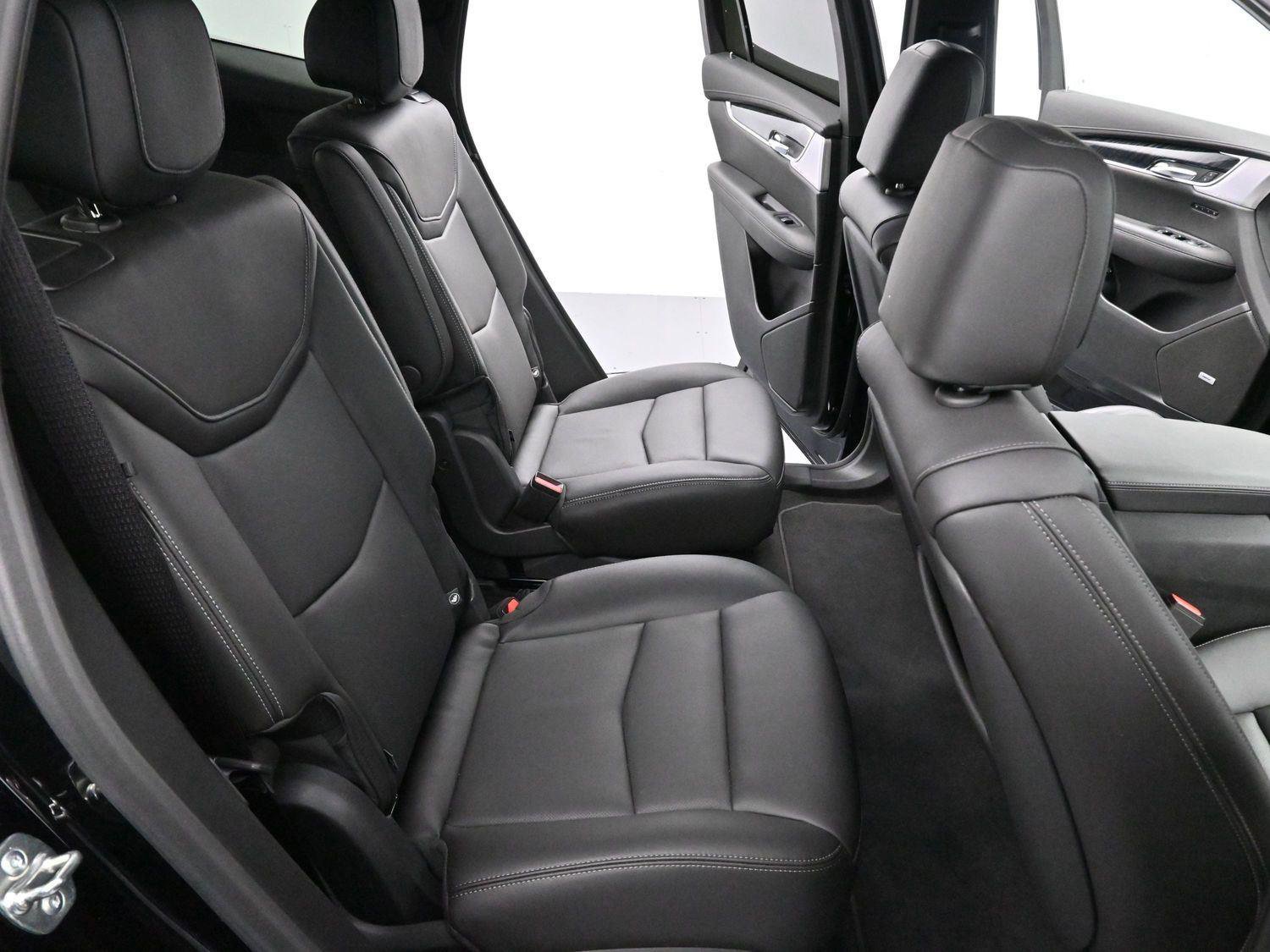 Certified 2025 Cadillac XT6 Premium Luxury image 28