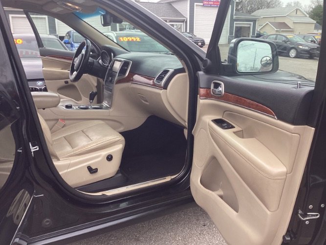 Used 2012 Jeep Grand Cherokee Limited w/ Trailer Tow Group image 8