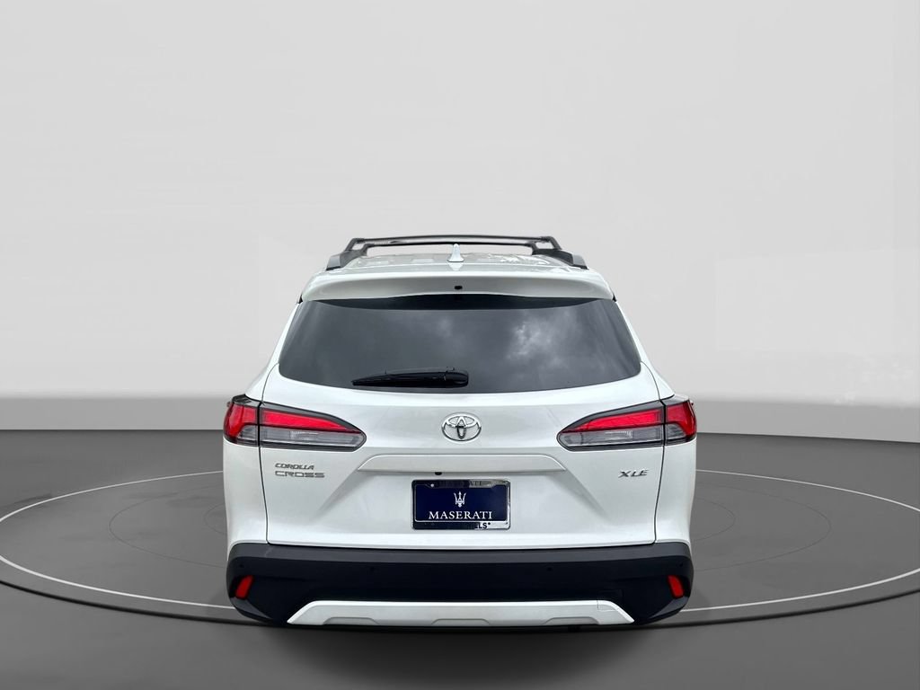 Used 2024 Toyota Corolla Cross XLE w/ Convenience Package FWD image 5