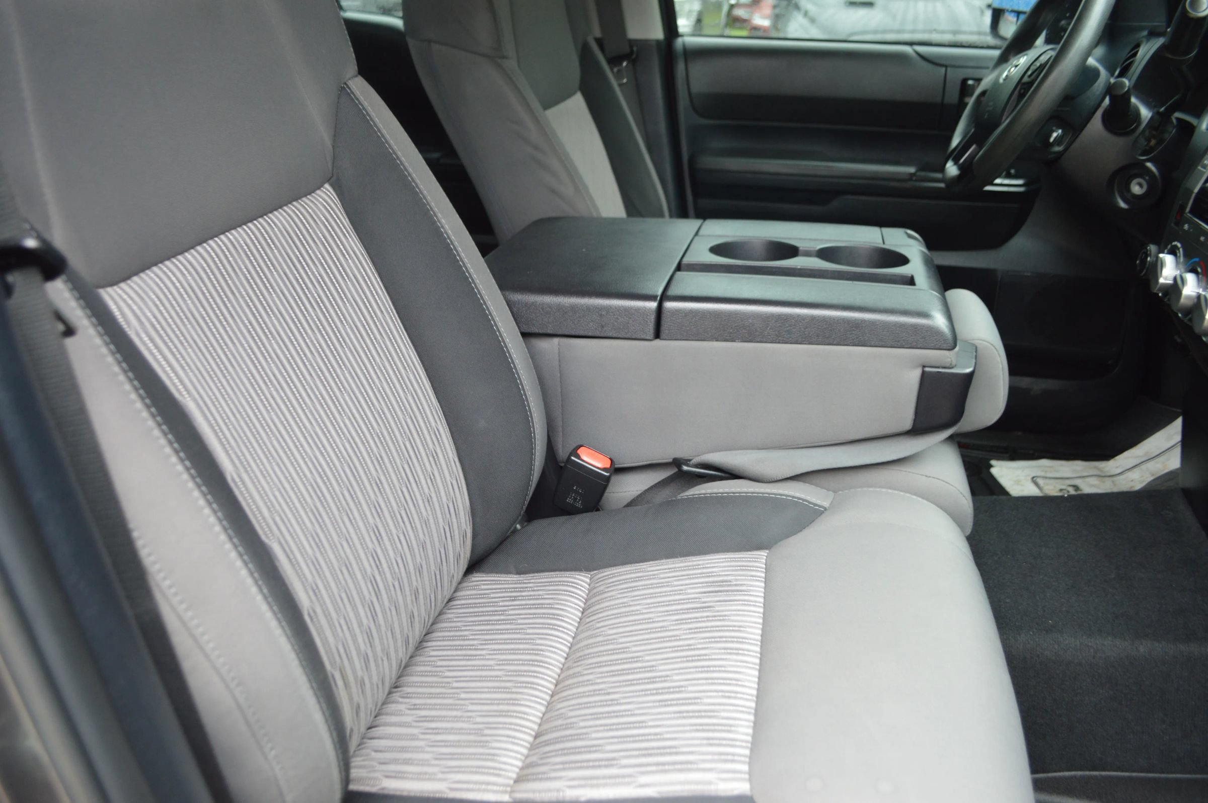 Used 2014 Toyota Tundra SR AWD/4WD image 24