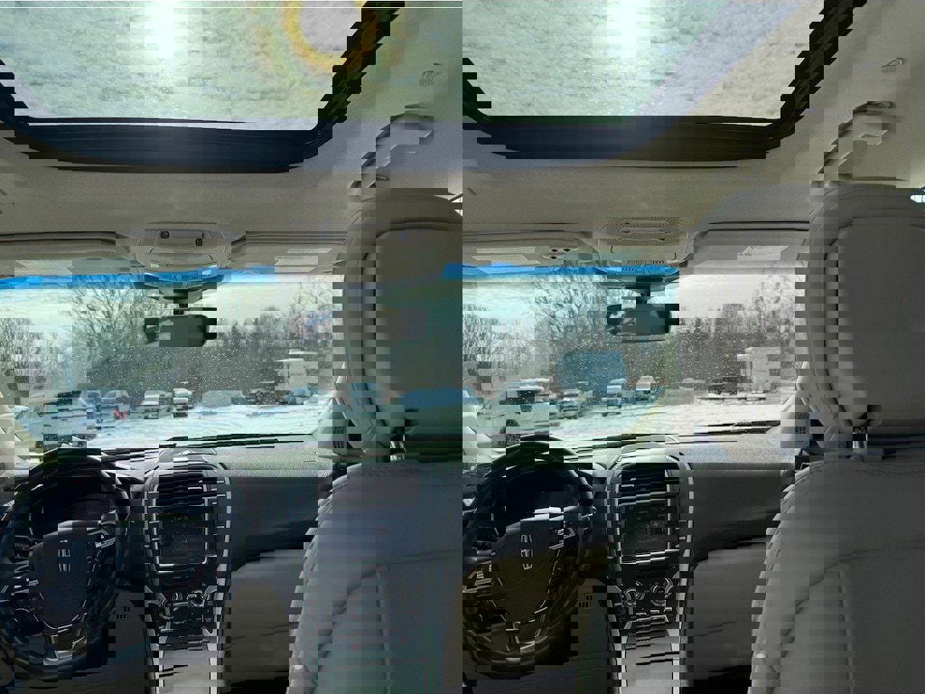 Used 2020 Lincoln Nautilus Reserve image 16