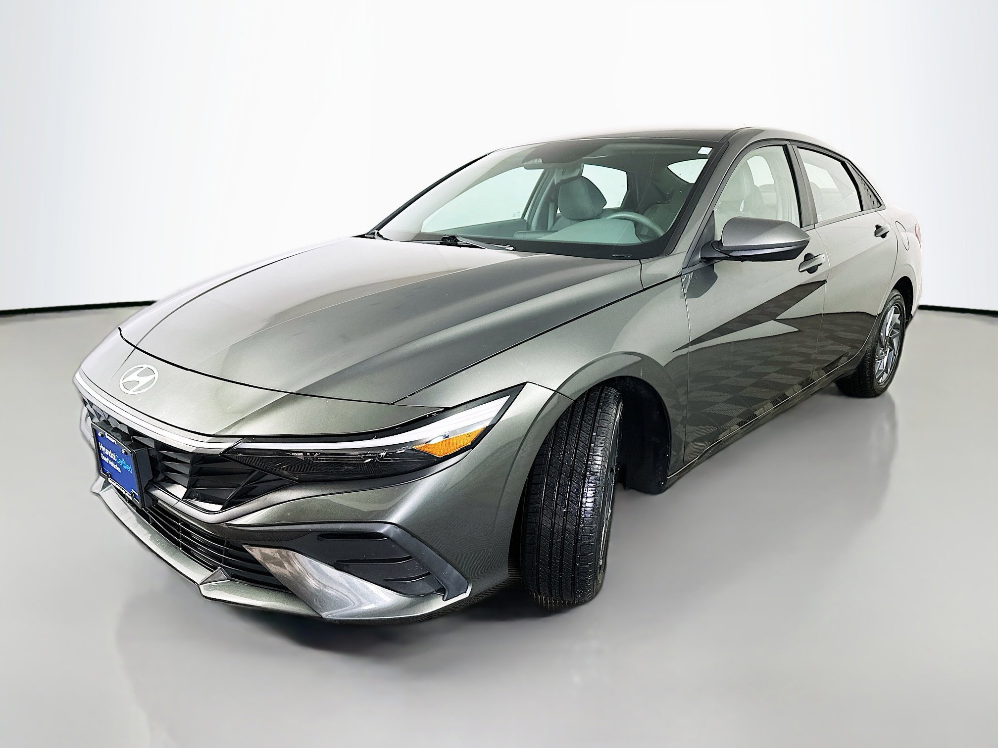 Certified 2024 Hyundai Elantra SEL image 3