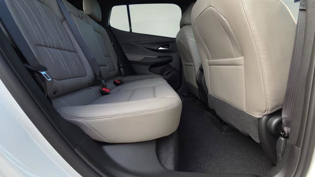 New 2026 Buick Envista Avenir image 18