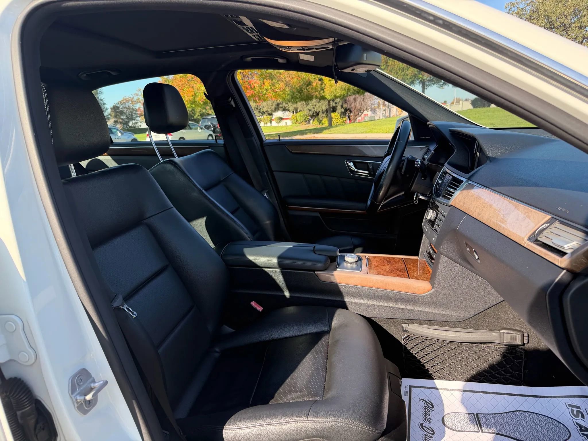 Used 2010 Mercedes-Benz E 350 E 350 Sedan 4D image 13