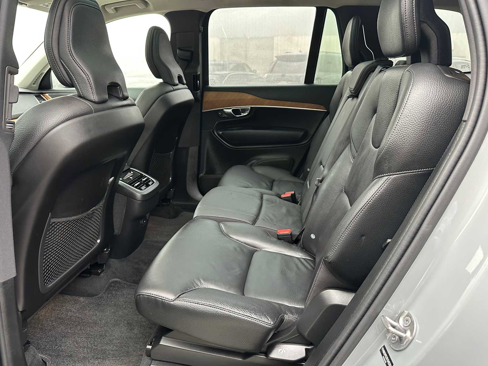 Certified 2025 Volvo XC90 B6 Plus image 15
