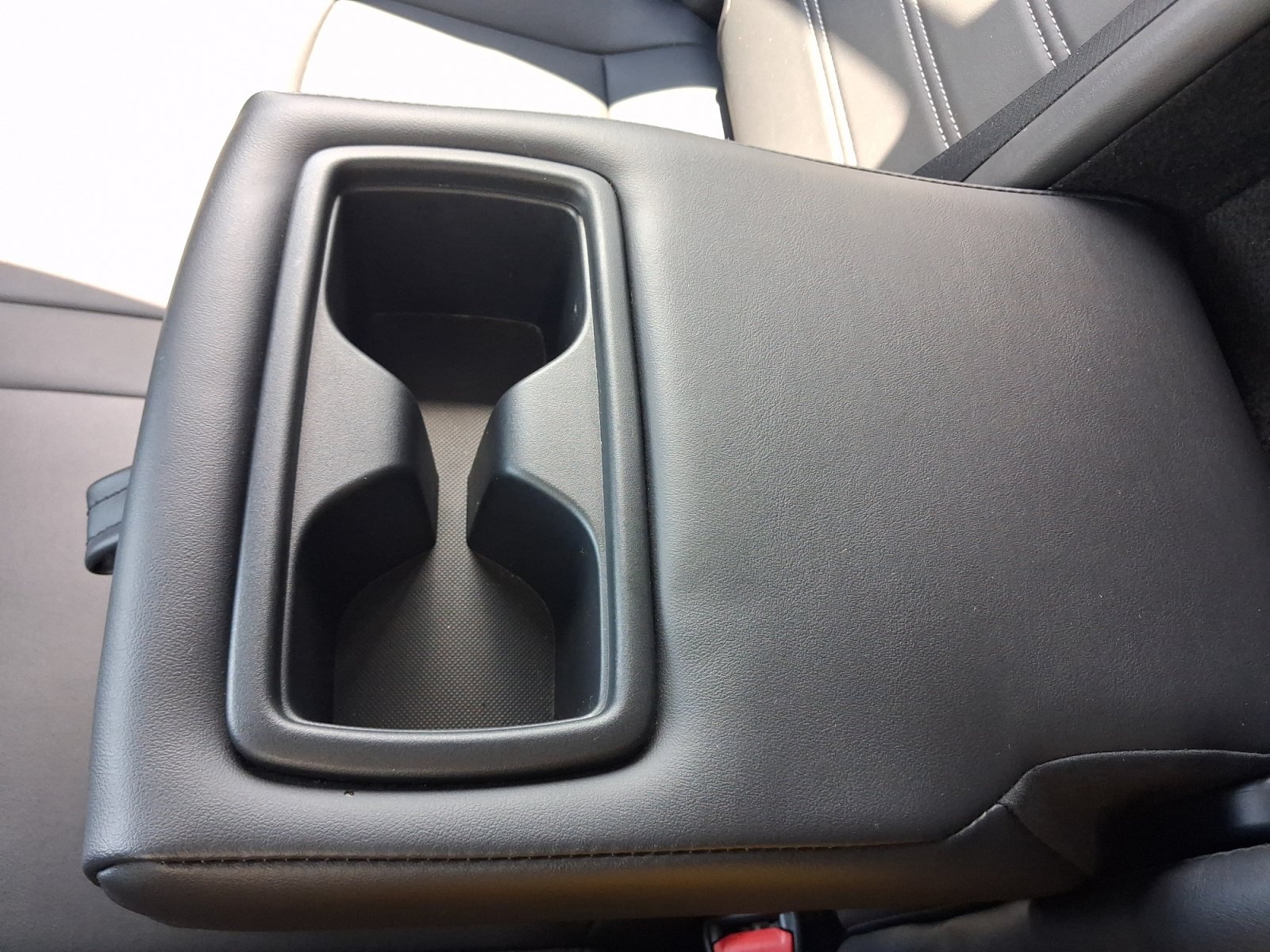 Used 2023 Toyota RAV4 XLE Premium AWD/4WD image 27