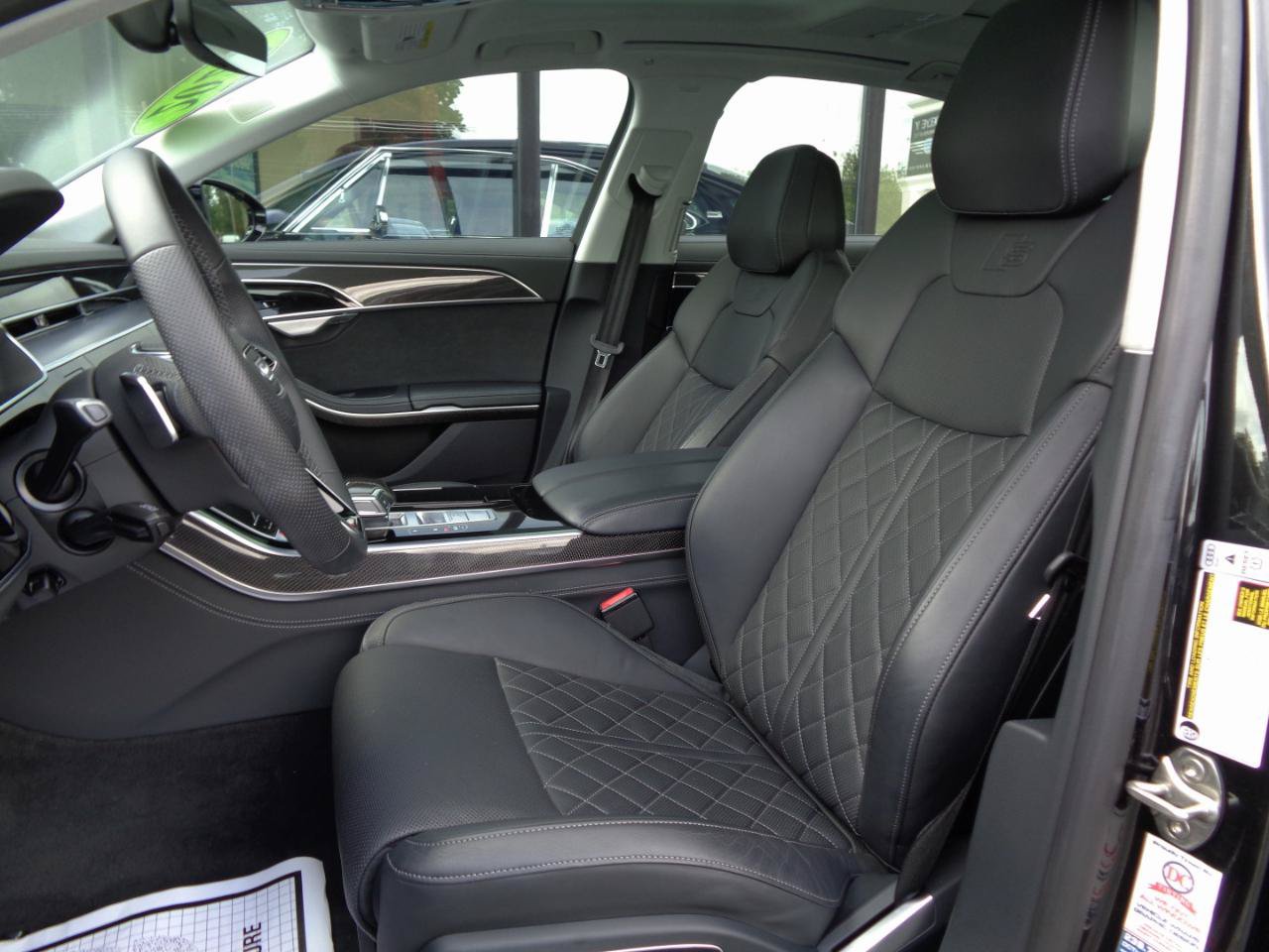 Used 2022 Audi S8 AWD/4WD image 9