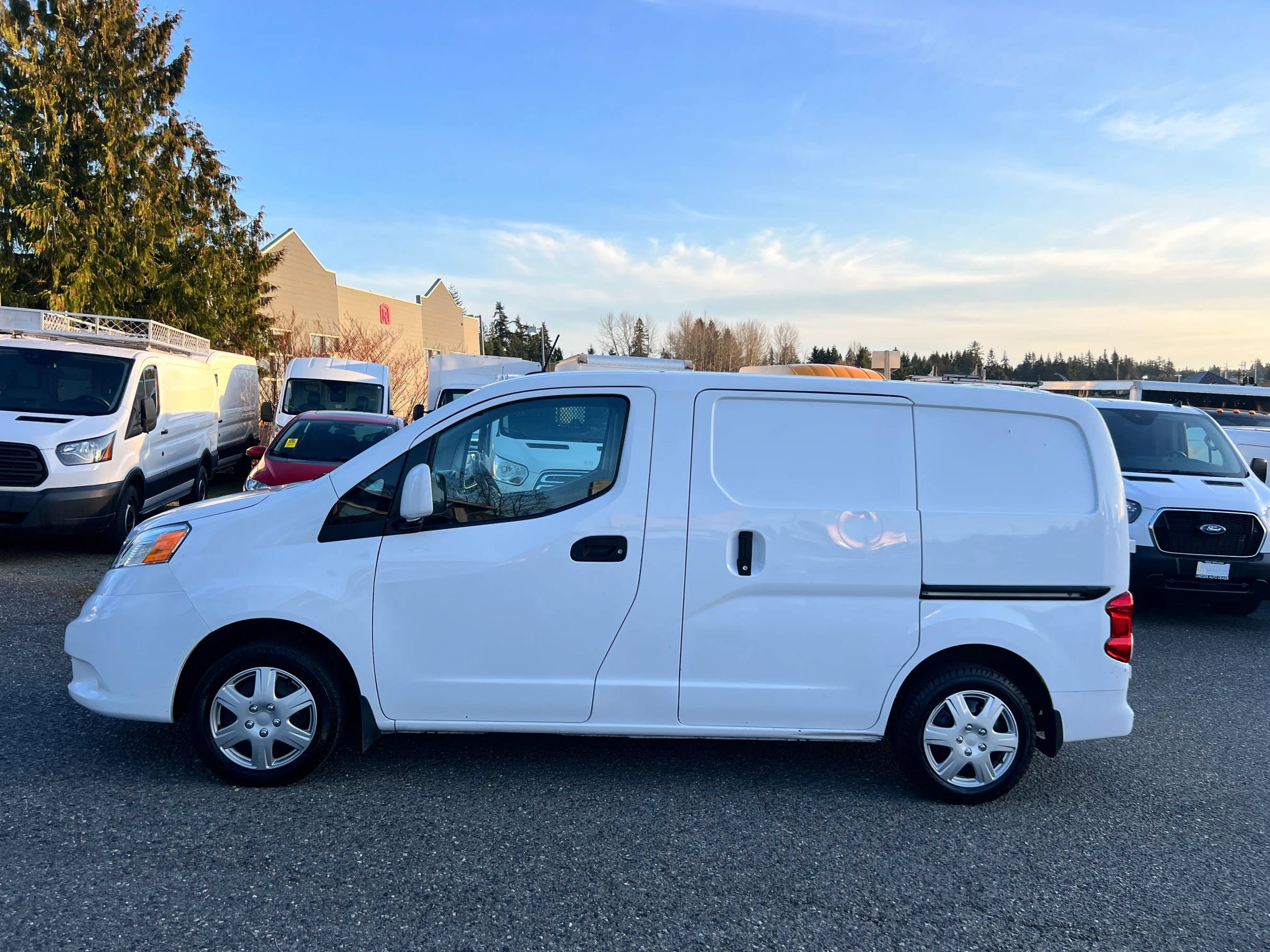 Used 2021 Nissan NV200 SV FWD image 4