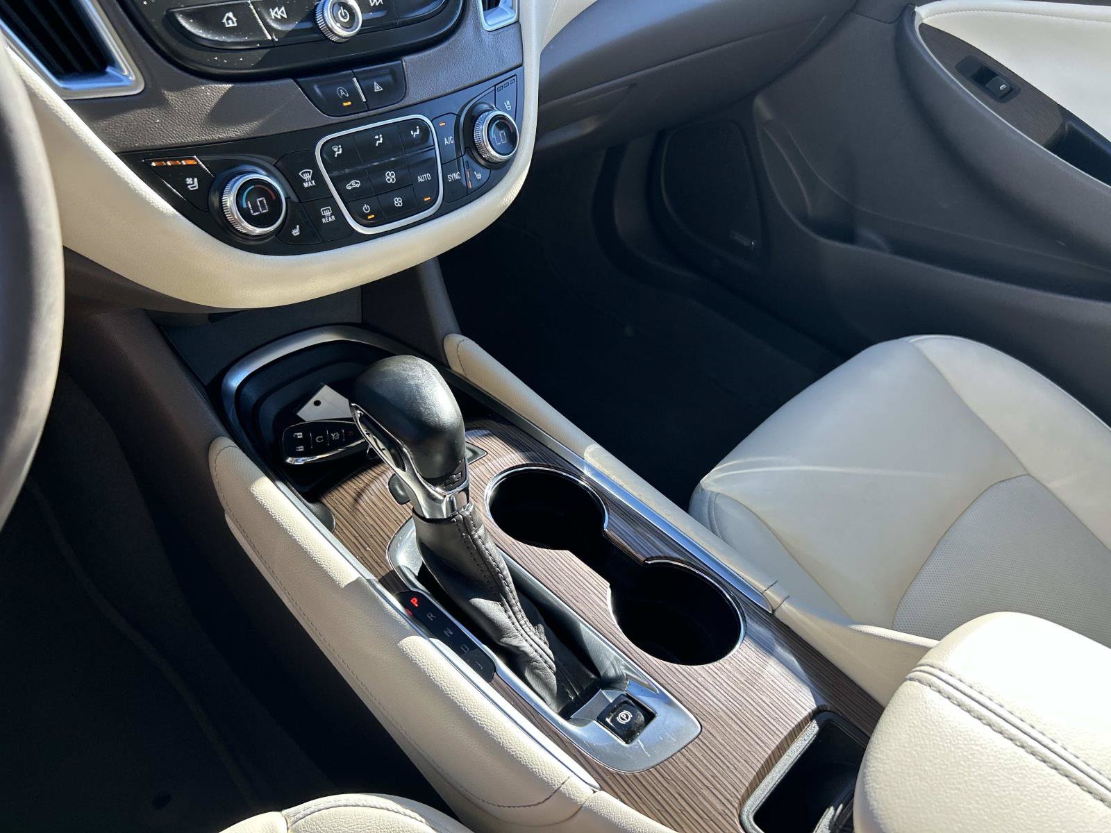 Used 2024 Chevrolet Malibu LT FWD image 31