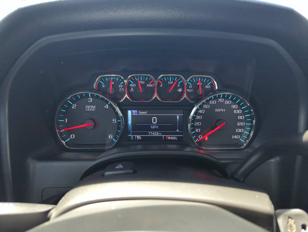 Used 2018 Chevrolet Silverado 1500 LT w/ All Star Edition AWD/4WD image 30