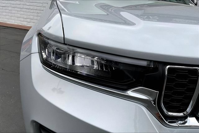 New 2026 Jeep Grand Cherokee Laredo X AWD/4WD image 11