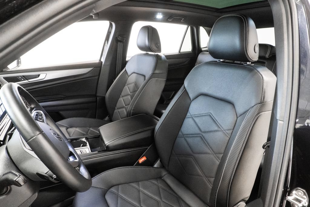 Used 2024 Volkswagen Atlas Cross Sport SE w/ Panoramic Sunroof Package AWD/4WD image 7