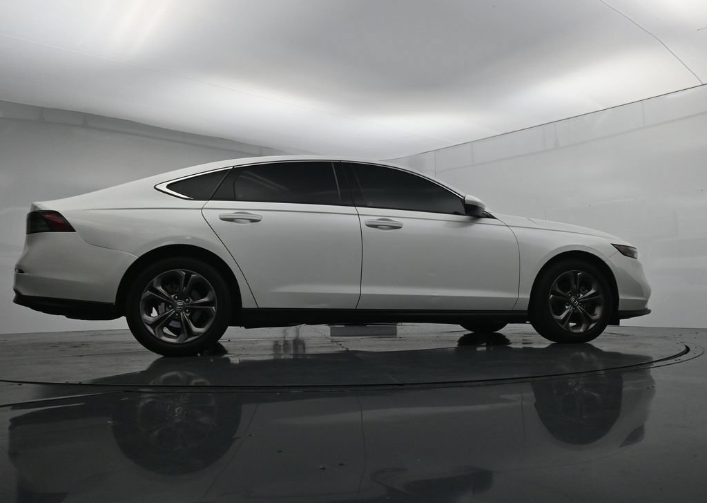 Used 2023 Honda Accord EX image 24