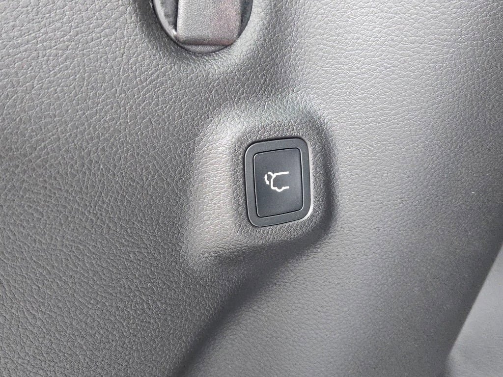 New 2026 Jeep Compass Limited image 17