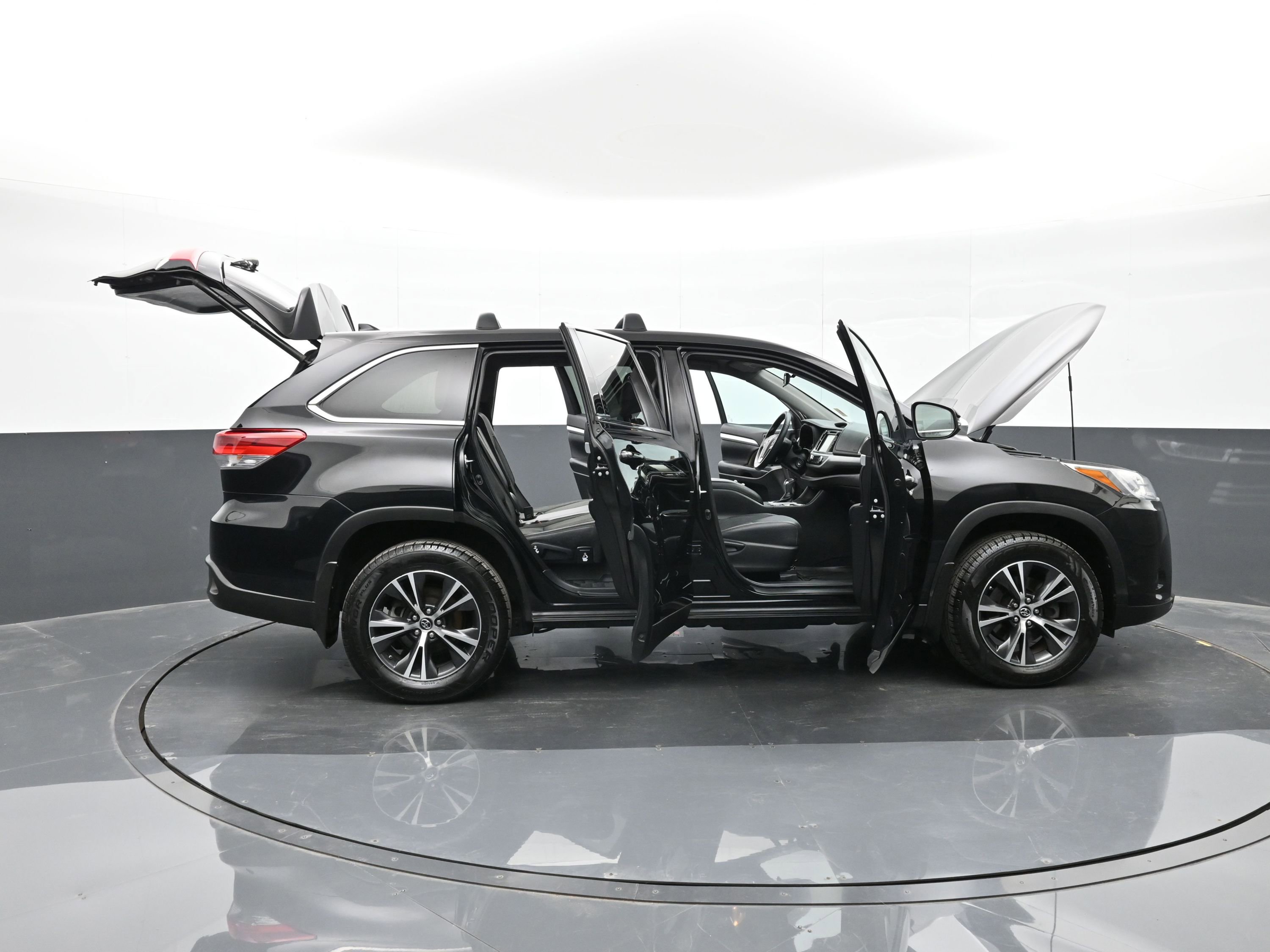 Used 2019 Toyota Highlander Plus image 47