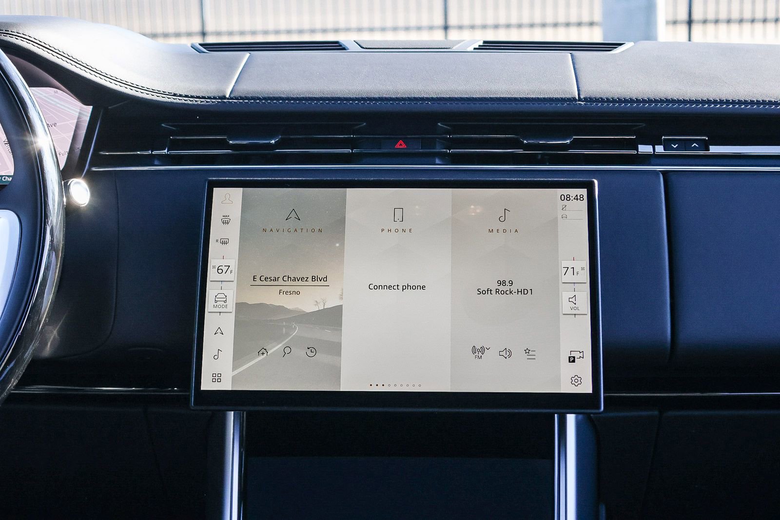 New 2026 Land Rover Range Rover Long Wheelbase SE image 25