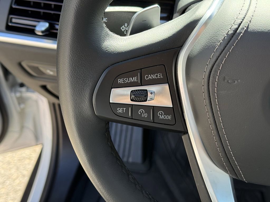 Used 2025 BMW X5 xDrive50e w/ Premium Package image 21