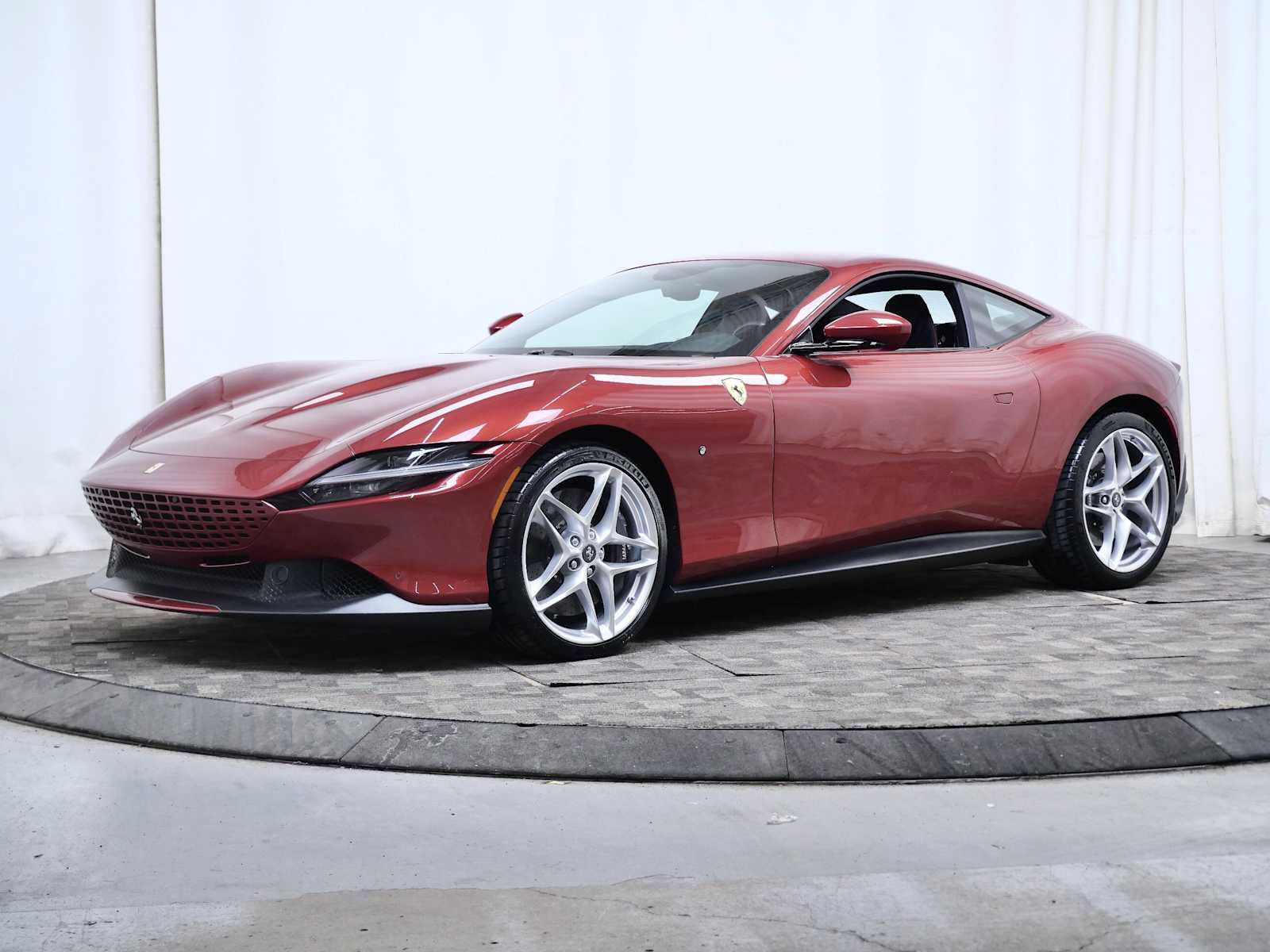 Certified 2021 Ferrari Roma RWD image 1