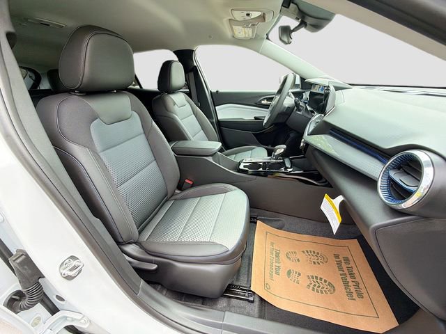 New 2026 Chevrolet Trax LT FWD image 28