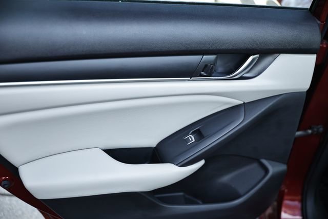 Used 2018 Honda Accord EX image 23