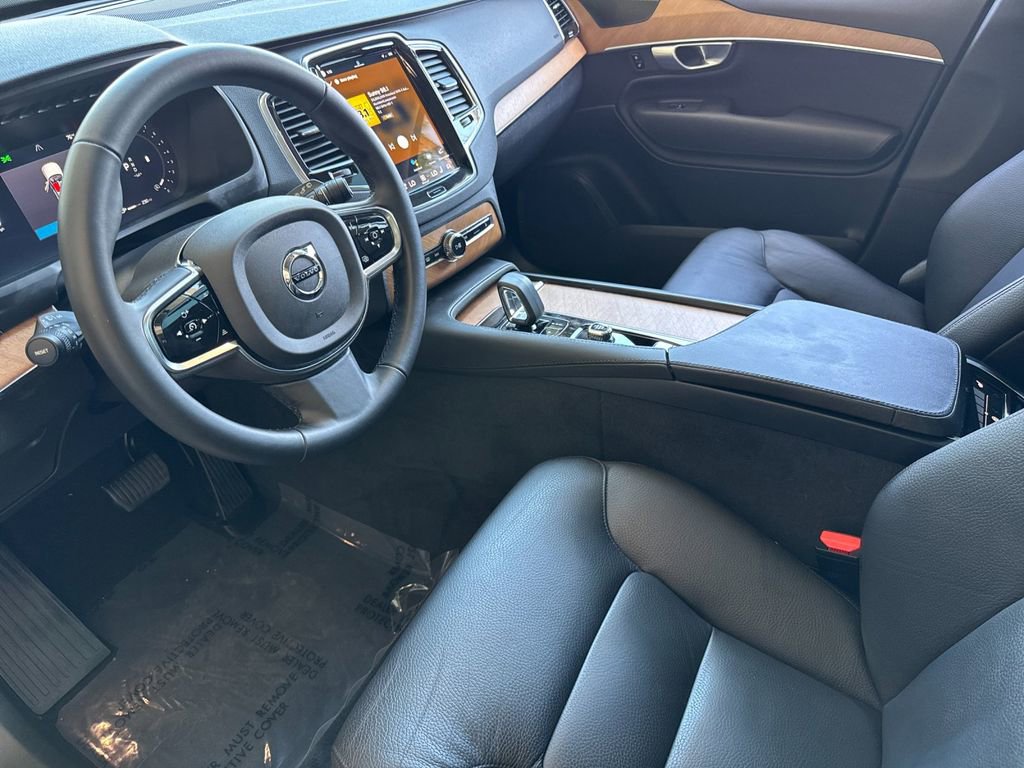 Certified 2024 Volvo XC90 B6 Plus image 9