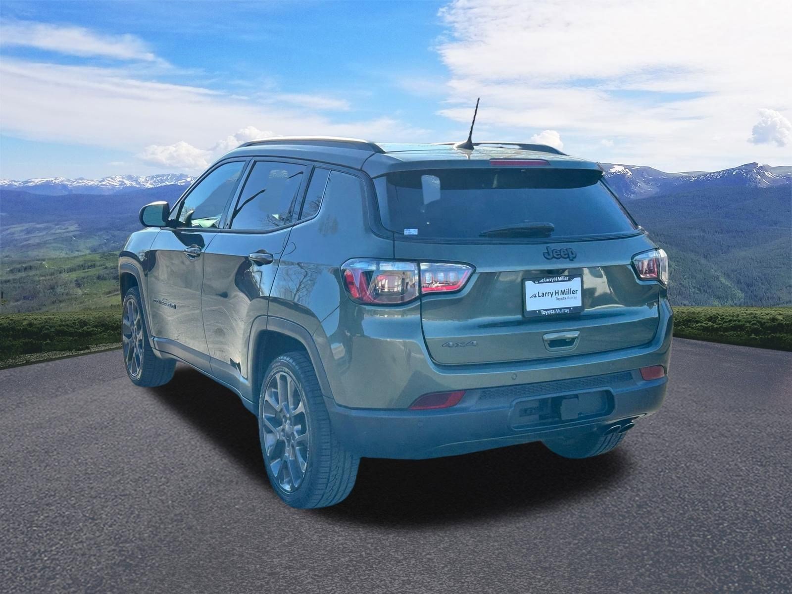 Used 2021 Jeep Compass Latitude w/ Sun and Sound Group image 3