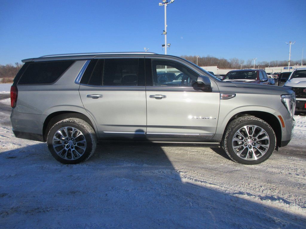 New 2026 GMC Yukon Denali w/ Sun & Power Step Package image 3